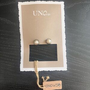 NWT Uno de 50 Ego Silver Tone Swarovski Elements Pearl Stud Earrings